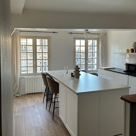 Spacieux Appartement Au Coeur Du Centre Historique De Динан Экстерьер фото